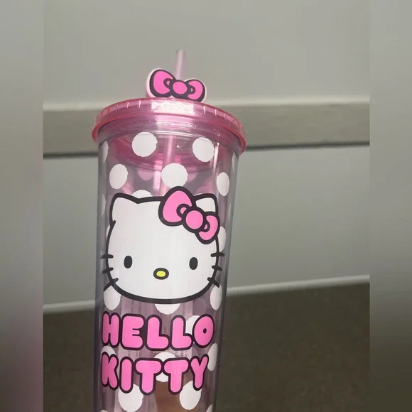 NEW Hello Kitty Tumbler Cup - Picture 2 of 4